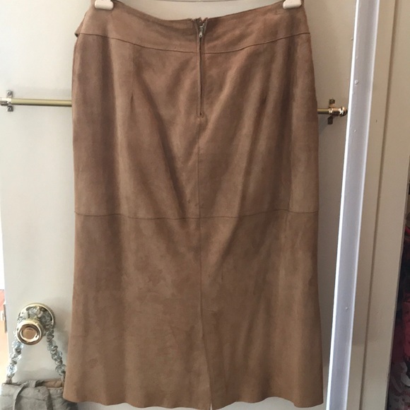 Suede skirt - Picture 2 of 2